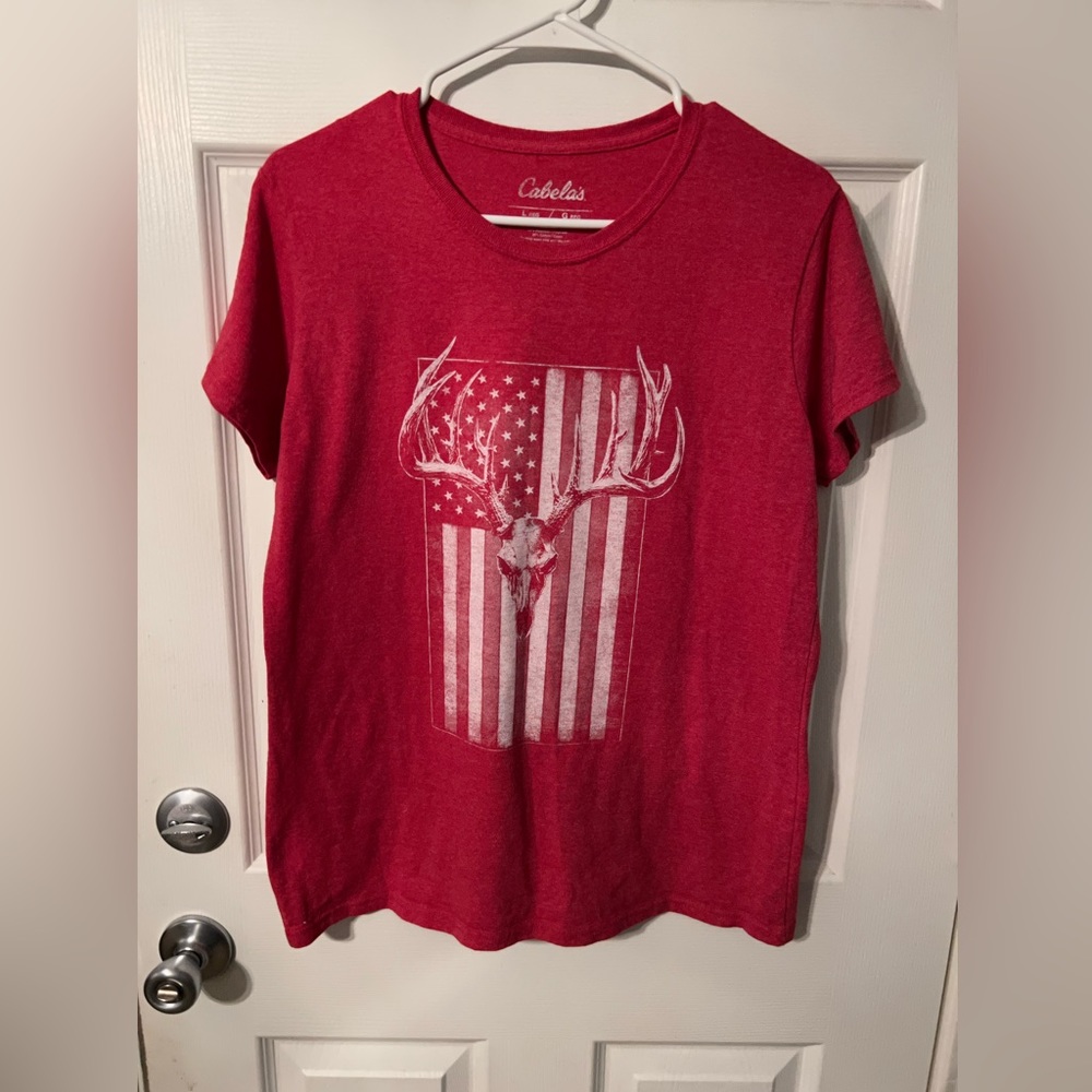 Red cabellas t shirt